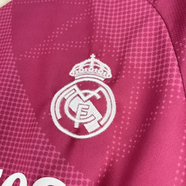 Camisa Real Madrid Thrid Versão Torcedor 2026/27 Rosa Adidas - Imagem 4