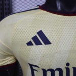 Camisa Arsenal Third Versão Jogador 2026/27 Amarela Adidas - Imagem 3