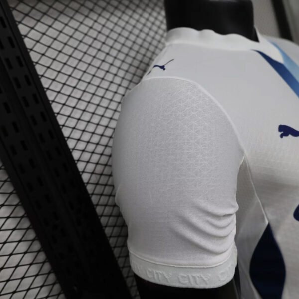 Camisa Manchester City Third Versão Jogador 2026/27 Branca Puma - Imagem 5