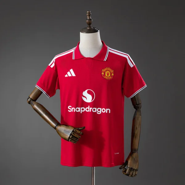 Camisa Manchester United Home Versão Torcedor 2026/27 Vermelha Adidas - Imagem 9