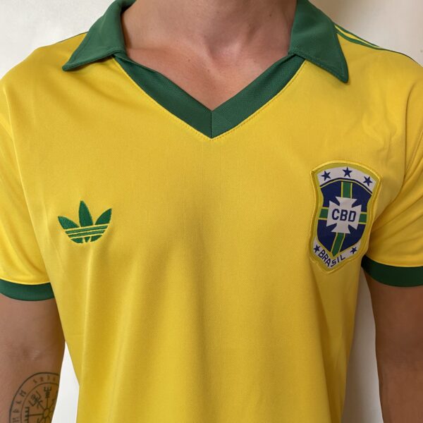 Camisa Retrô Clássica Seleção Brasileira Home - Brasil Amarela – 1979/80 Adidas - Imagem 2