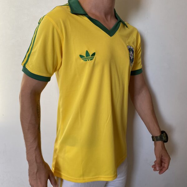 Camisa Retrô Clássica Seleção Brasileira Home - Brasil Amarela – 1979/80 Adidas - Imagem 5