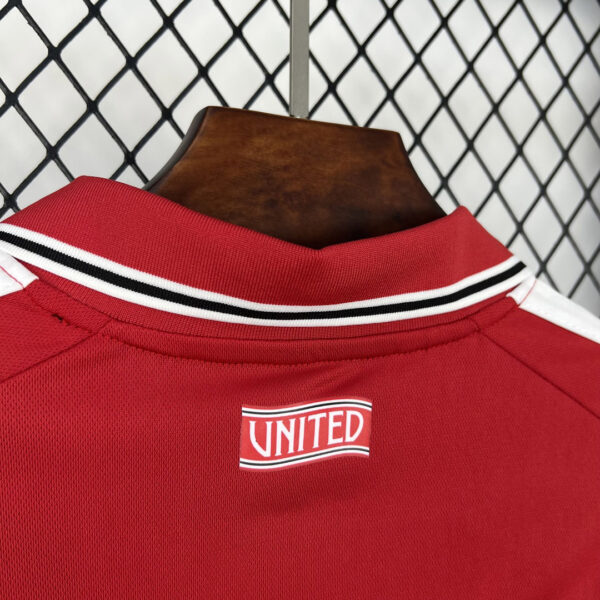 Camisa Manchester United Home Versão Torcedor 2026/27 Vermelha Adidas - Imagem 8