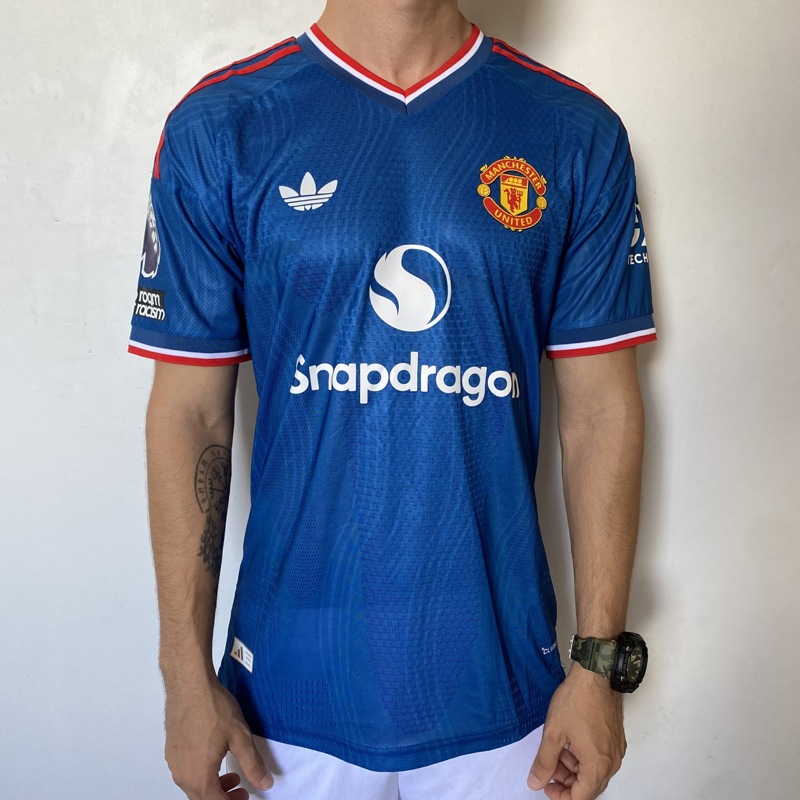 Camisa Manchester United Away Versão Jogador 2026/27 Azul Adidas