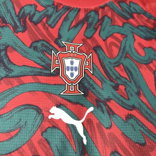 Camisa Seleção Portugal Pré-Jogo Versão Torcedor Copa Do Mundo 2026 Puma - Imagem 3
