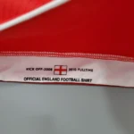 Camisa Retrô Clássica Seleção Inglaterra Away 2008 Vermelha Umbro - Imagem 2