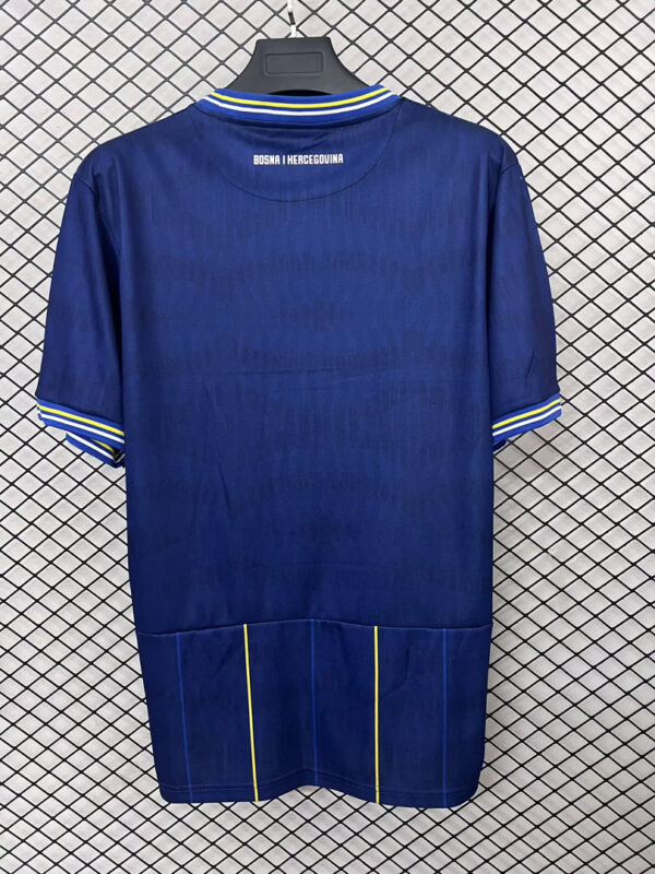 Camisa Seleção Bosnia e Herzegovina Home Versão Torcedor Copa Do Mundo 2026 Kelme - Imagem 6