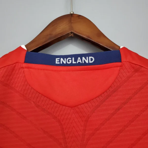 Camisa Retrô Clássica Seleção Inglaterra Away 2008 Vermelha Umbro - Imagem 3