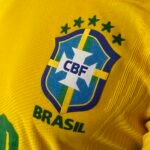 Camisa Brasil Seleção Brasileira Home Versão Jogador 2021 Amarela Nike - Imagem 4