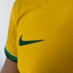 Camisa Brasil Seleção Brasileira Home Versão Jogador 2021 Amarela Nike - Imagem 5