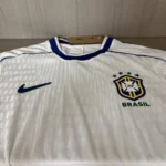 Camisa Retrô Brasil Seleção Brasileira Third Versão Jogador 1998 Concept Branca Nike - Imagem 10