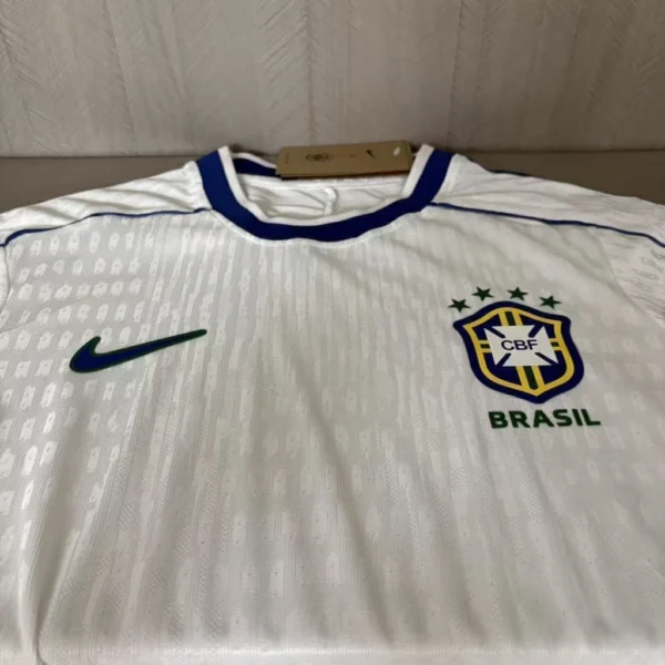 Camisa Retrô Brasil Seleção Brasileira Third Versão Jogador 1998 Concept Branca Nike - Imagem 10