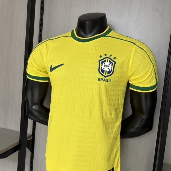 Camisa Retrô Brasil Seleção Brasileira Home Versão Jogador 1998 Concept Amarela Nike - Imagem 3