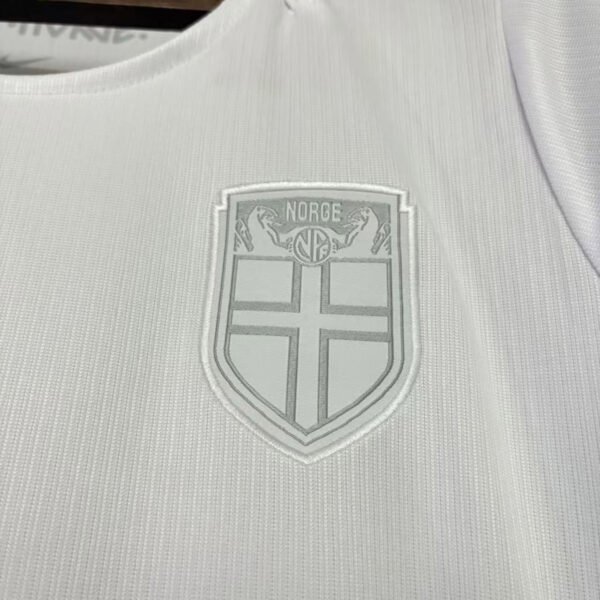Camisa Seleção Noruega Third Versão Torcedor Copa Do Mundo 2026 Branca Nike - Imagem 3