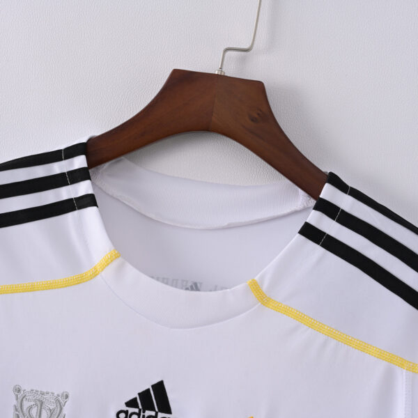Camisa Retrô Real Madrid Home Ronaldo 7 - CR7 - 2009/2010 Adidas Branca - Imagem 6