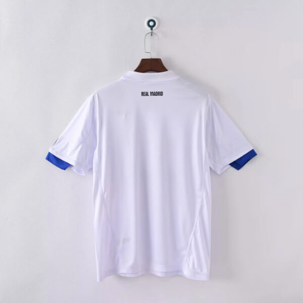 Camisa Retrô Real Madrid Home Ronaldo 7 - CR7 - 2010/2011 Adidas Branca - Imagem 9
