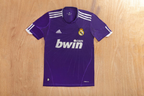 Camisa Retrô Real Madrid Third Ronaldo 7 - CR7 - 2010/2011 Adidas - Imagem 3