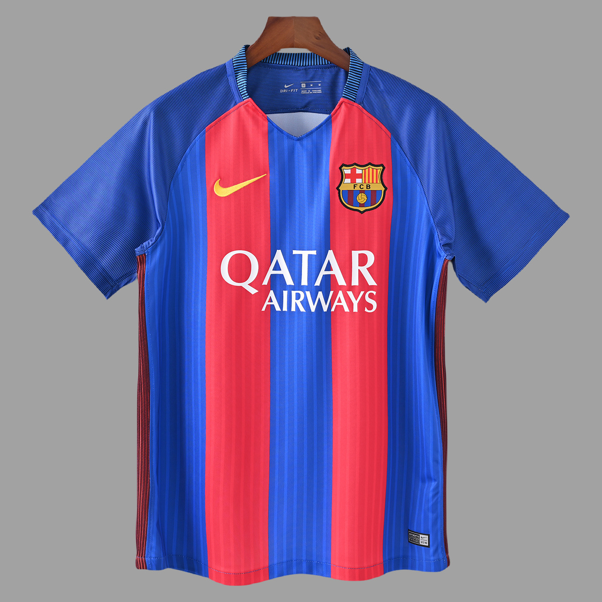Camisa Retrô Barcelona Home Neymar Jr. 11, Messi 10, Suárez 9 - 2016/2017 Nike