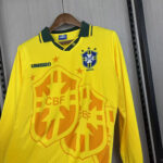 Camisa Retrô Clássica Seleção Brasileira Brasil – Bordada – Manga Longa – Umbro – Amarela – 1994 - Imagem 3