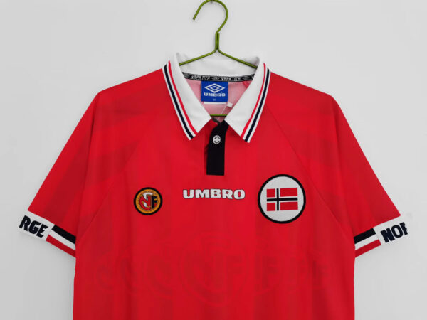 Camisa Retrô Clássica Seleção Noruega Home 1998 Vermelha Umbro - Imagem 2