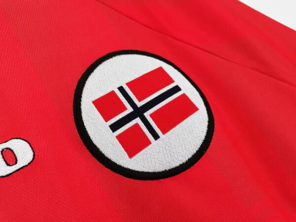 Camisa Retrô Clássica Seleção Noruega Home 1998 Vermelha Umbro - Imagem 7