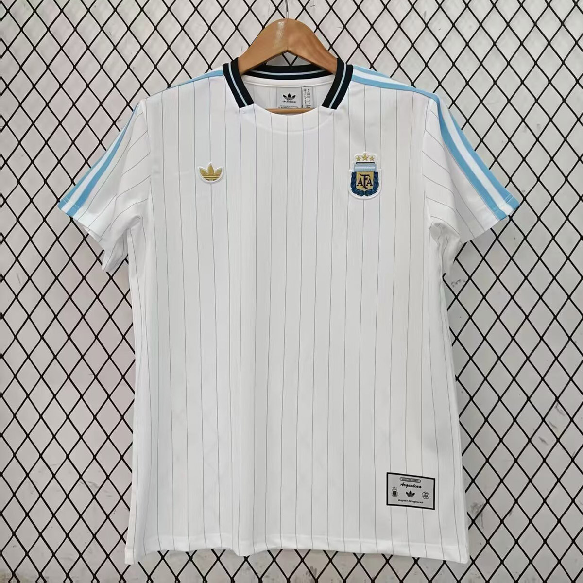 Camisa Seleção Argentina Terrace Icons Unissex 2026 Branca Adidas
