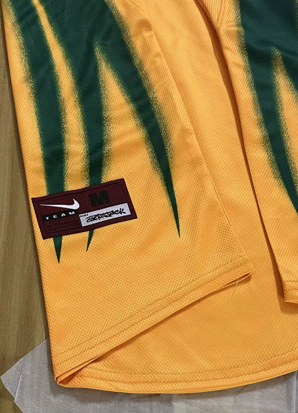 Camisa Brasil Scott Cactus Jack Total 90 Versão Torcedor 2026/27 Nike - Imagem 4