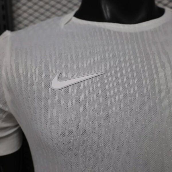 Camisa Seleção Noruega Third Versão Jogador Copa Do Mundo 2026 Branca Nike - Imagem 3