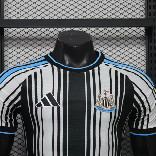 Camisa New Castle United Home Versão Jogador 2026/27 Adidas - Imagem 2