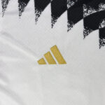 Camisa Juventus Inspired Geometric 1994 Versão Torcedor 2026/27 Adidas - Imagem 2
