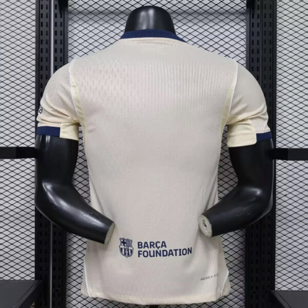 Camisa Barcelona 4Third Versão Jogador 2026/27 Nike - Imagem 9