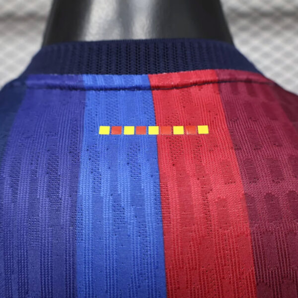 Camisa Barcelona Home Versão Jogador 2026/27 Nike - Imagem 11