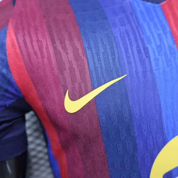 Camisa Barcelona Home Versão Jogador 2026/27 Nike - Imagem 3