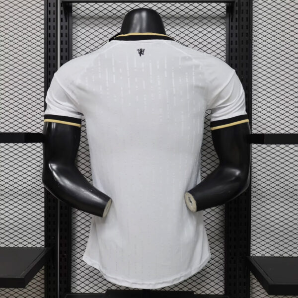 Camisa Manchester United Third Versão Jogador 2026/27 Branca Adidas - Imagem 9
