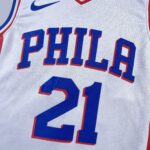 Camiseta Regata NBA Philadelphia 76ers - LeBron James 23 - Association Branca 2026/27 Nike - Imagem 3