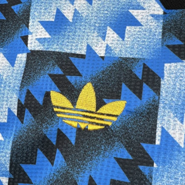 Camisa Manchester United Lifestyle Versão Torcedor 2026/27 Adidas - Imagem 4
