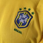 Camisa Retrô Clássica Seleção Brasileira Brasil – Versão Home Ronaldo 9 – Nike Masculina – Amarela – 1998 - Imagem 7