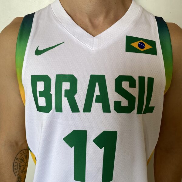 Camiseta Regata Basquete Brasil Olimpíadas Gui Santos 11 2024 Paris Branca 2024-2025 Nike - Imagem 2