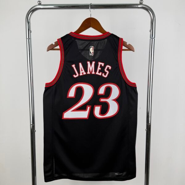 Camiseta Regata Basquete NBA Philadelphia 76ers Sixers - LeBron James 23 - Classic Edition Preta 2026/27 Nike - Imagem 15