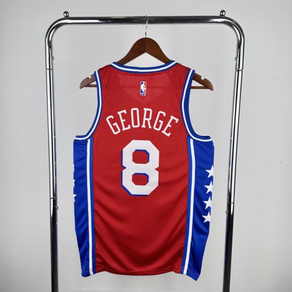 Camiseta Regata NBA Philadelphia 76ers - LeBron James 23 - Statement Vermelha 2026/27 Jordan - Imagem 10