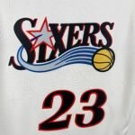 Camiseta Regata Basquete NBA Philadelphia 76ers Sixers - LeBron James 23 - Classic Edition Branca 2026/27 Nike - Imagem 2