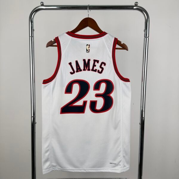Camiseta Regata Basquete NBA Philadelphia 76ers Sixers - LeBron James 23 - Classic Edition Branca 2026/27 Nike - Imagem 5