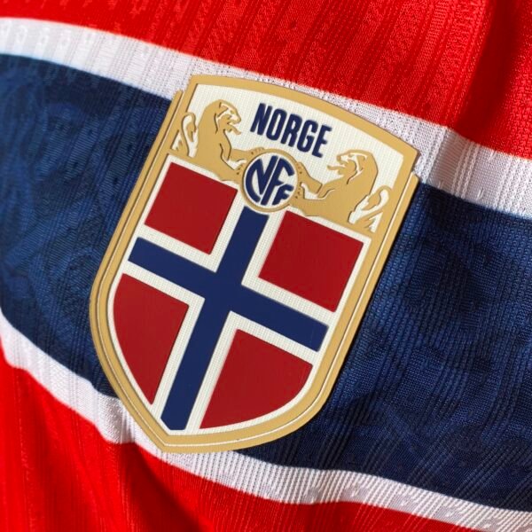 Camisa Seleção Noruega Home Versão Jogador Copa Do Mundo 2026 Vermelha Nike - Imagem 6