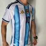 Camisa Seleção Argentina Home Copa do Mundo 2026 Patch World Cup - Adidas - Versão Jogador - Messi 10 - Imagem 4