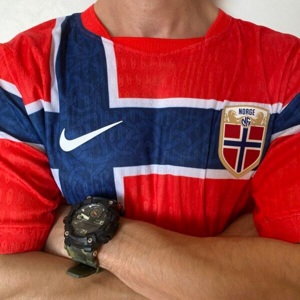 Camisa Seleção Noruega Home Versão Jogador Copa Do Mundo 2026 Vermelha Nike - Imagem 3