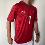 Camisa Seleção Portugal Home Versão Jogador - Ronaldo 7 CR7 - Copa Do Mundo 2026 Puma Vermelha - Imagem 4
