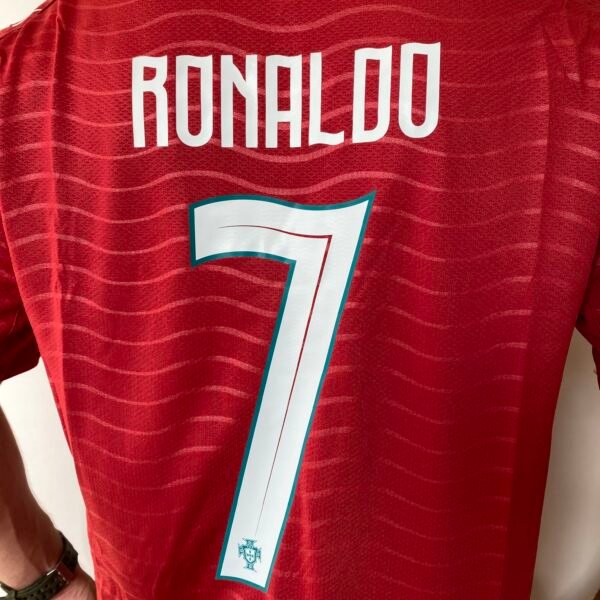 Camisa Seleção Portugal Home Versão Jogador - Ronaldo 7 CR7 - Copa Do Mundo 2026 Puma Vermelha - Imagem 11