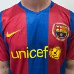 Camisa Retrô Barcelona 2007/2008 - Iniesta 8 - Nike  - Azul Grená - Imagem 20