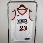 Camiseta Regata Basquete NBA Philadelphia 76ers Sixers - LeBron James 23 - Classic Edition Branca 2026/27 Nike