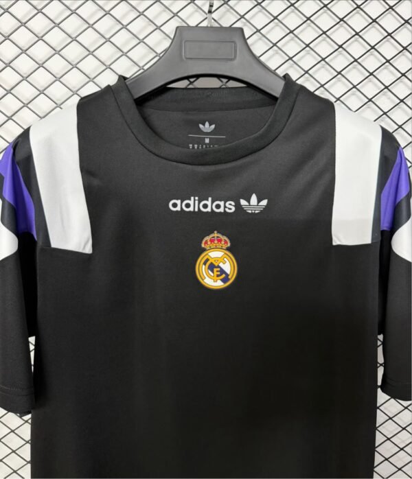 Camisa Real Madrid EQT Versão Torcedor 2026/27 Preta Adidas - Imagem 3